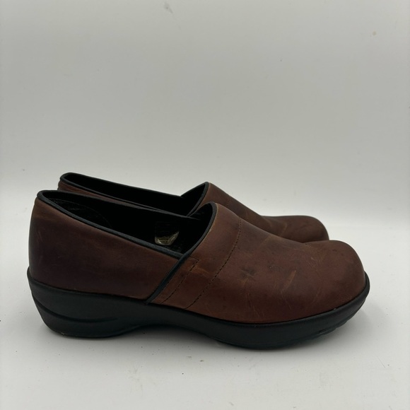 Sanita Women’s 39 Brown Leather Slip On Professional Clogs - Picture 1 of 6